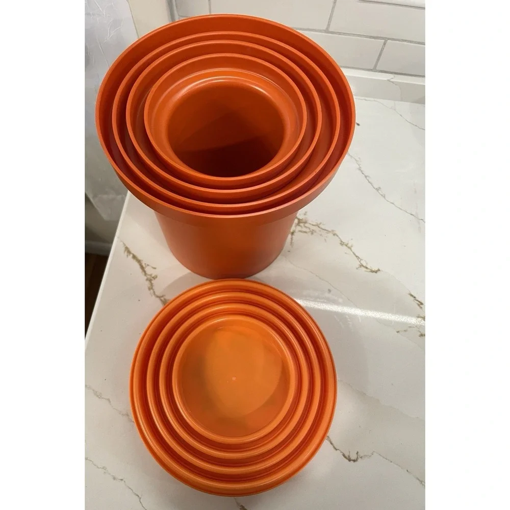 Rubbermaid vintage canister